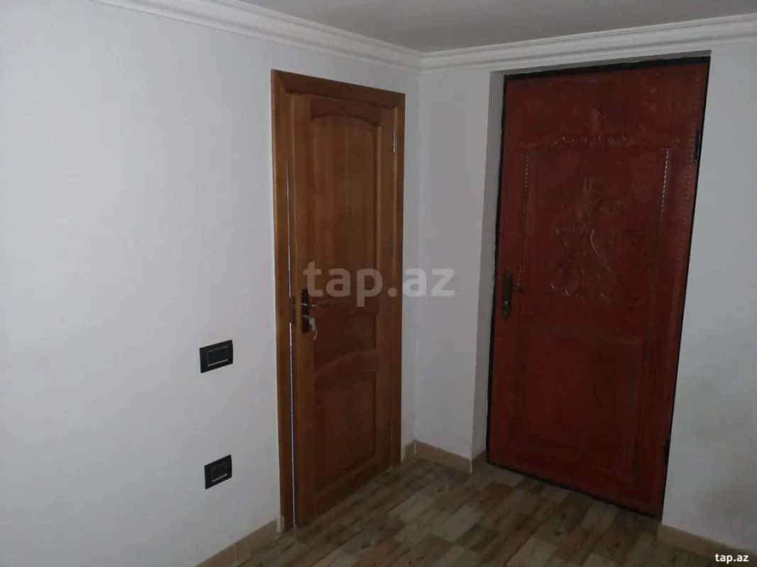 Satılır 5 otaqlı həyət evi