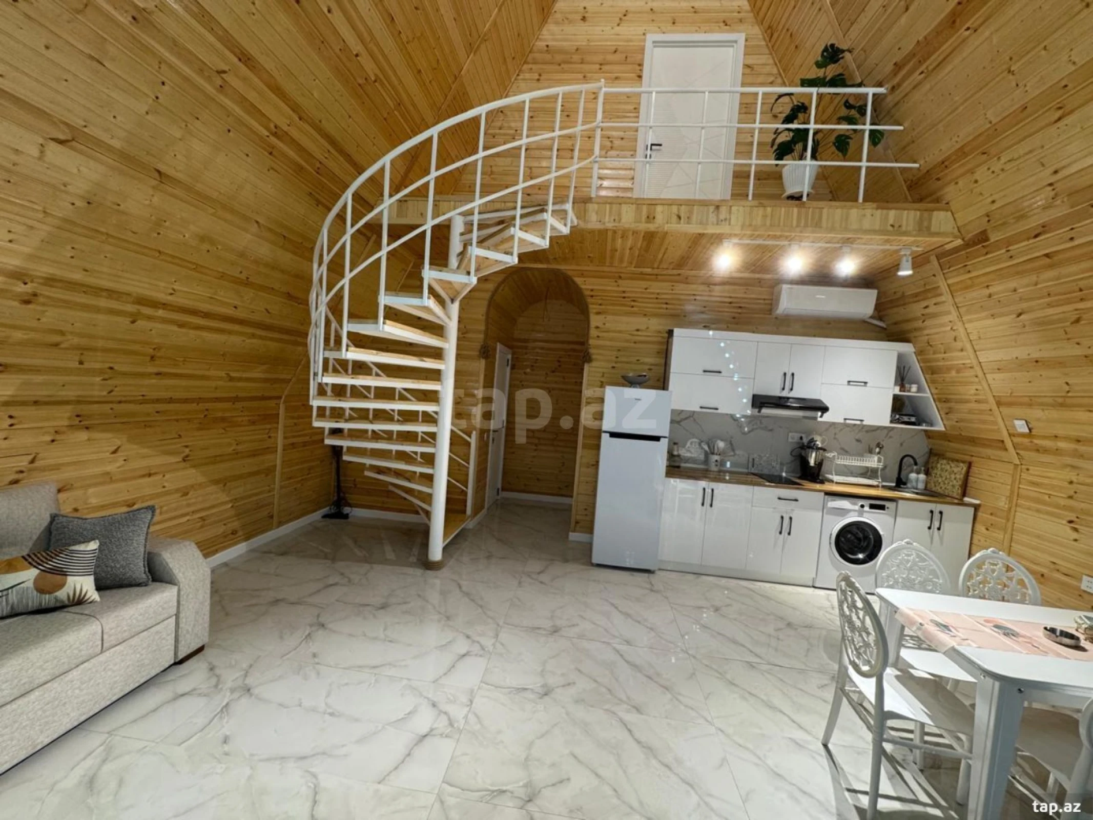 Kirayə verilir 3 otaqlı həyət evi