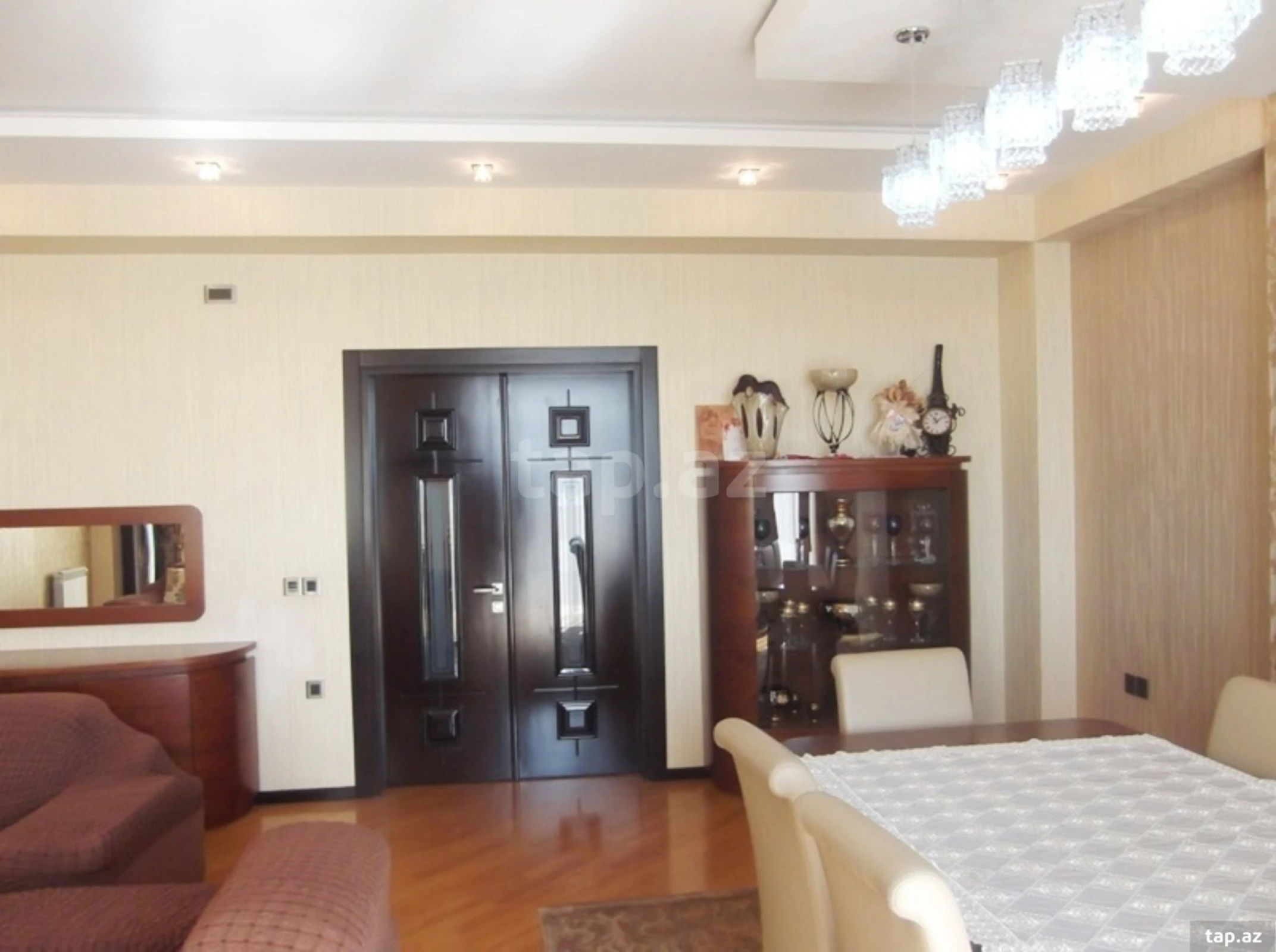 Satılır 5 otaqlı yeni tikili 260 m²