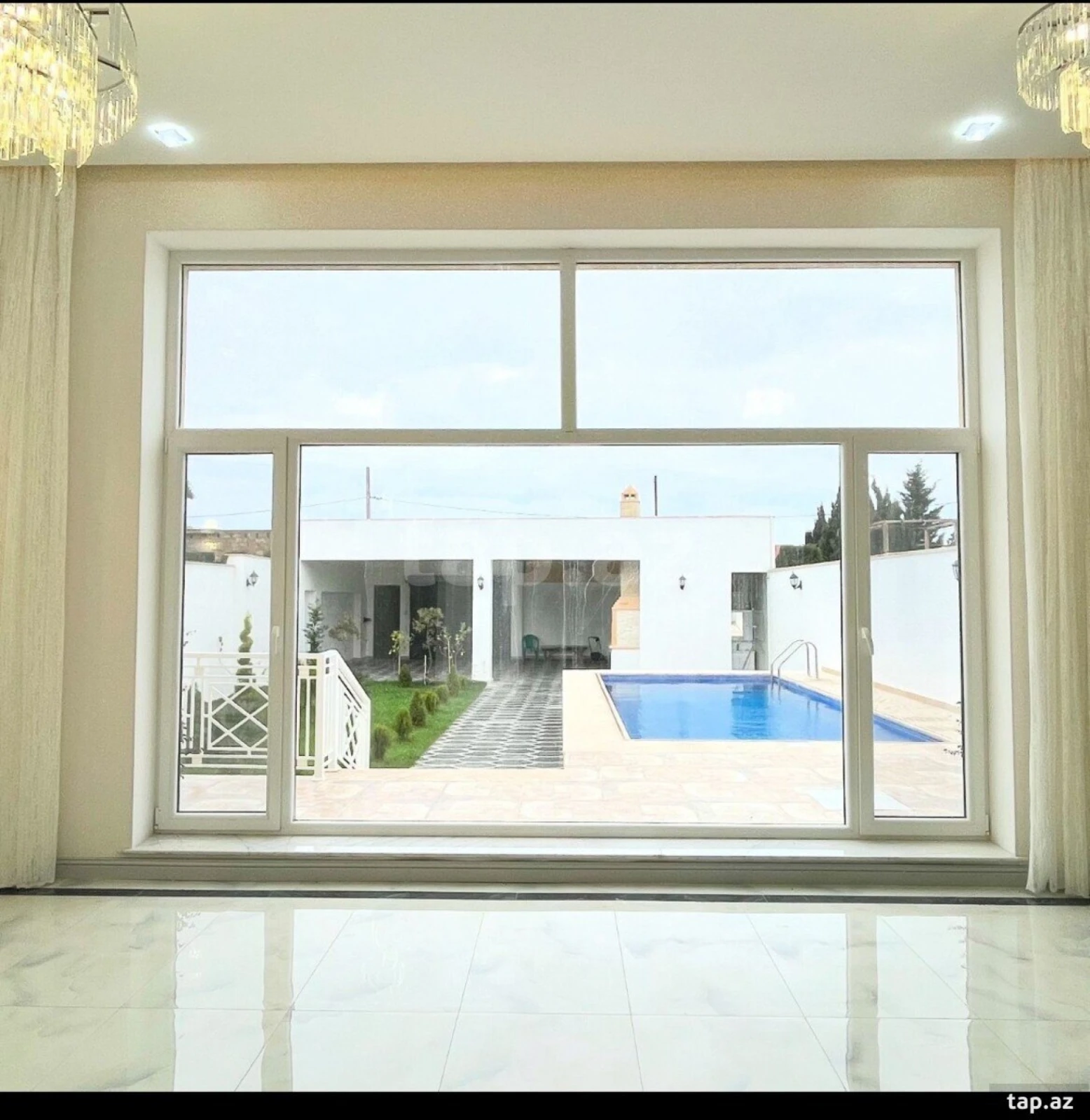 Satılır 3 otaqlı həyət evi