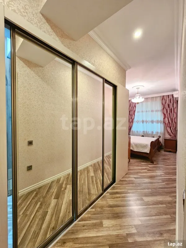 Satılır 4 otaqlı yeni tikili 136 m²
