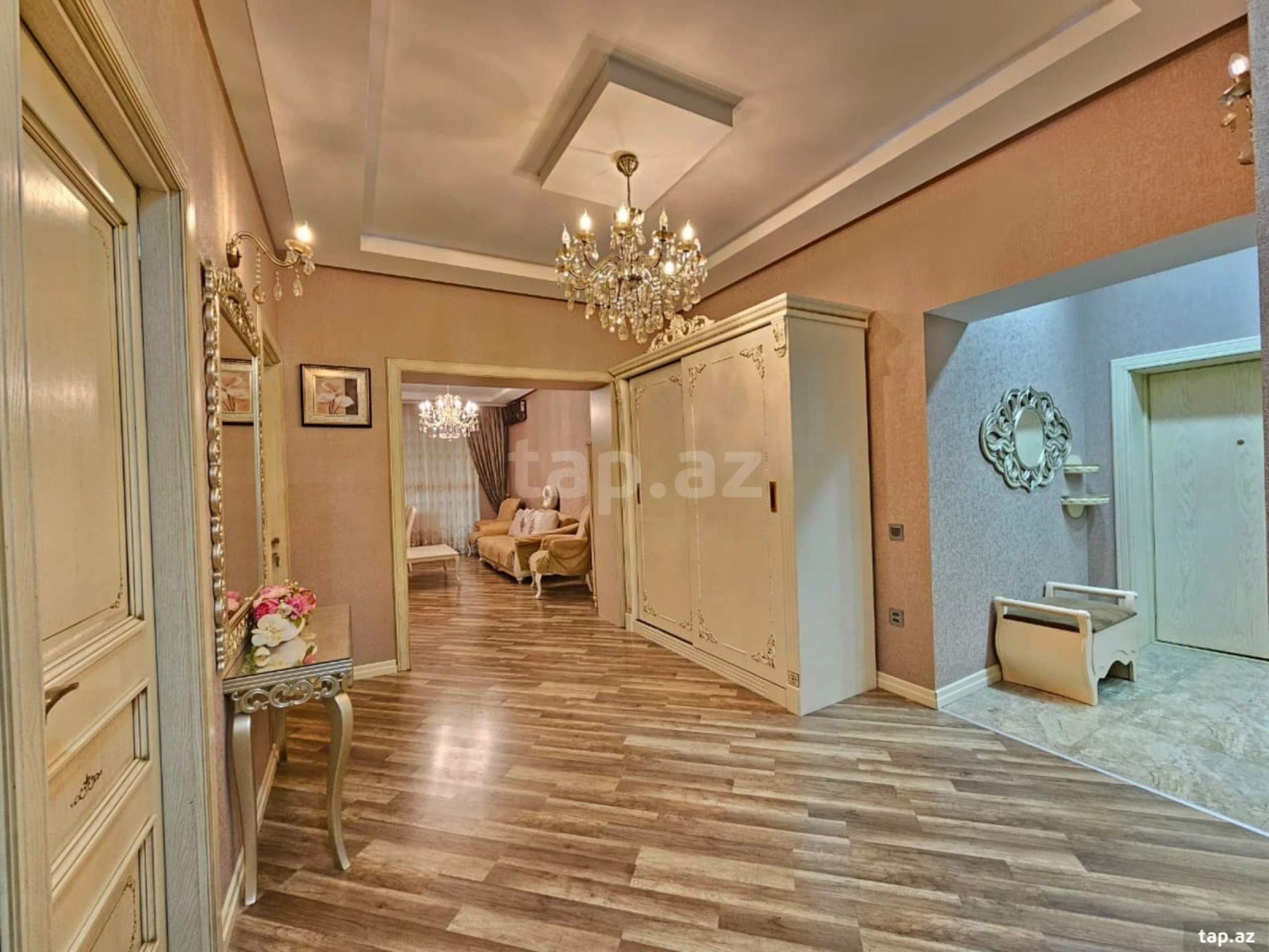 Satılır 4 otaqlı yeni tikili 136 m²