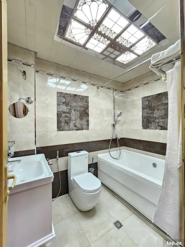 Satılır 4 otaqlı yeni tikili 136 m²