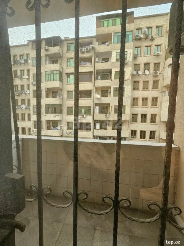 Satılır 4 otaqlı yeni tikili 136 m²