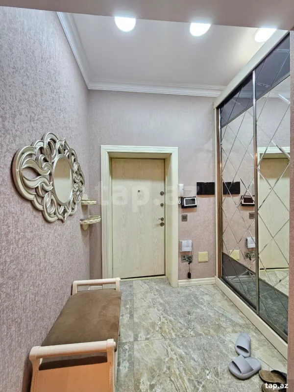 Satılır 4 otaqlı yeni tikili 136 m²