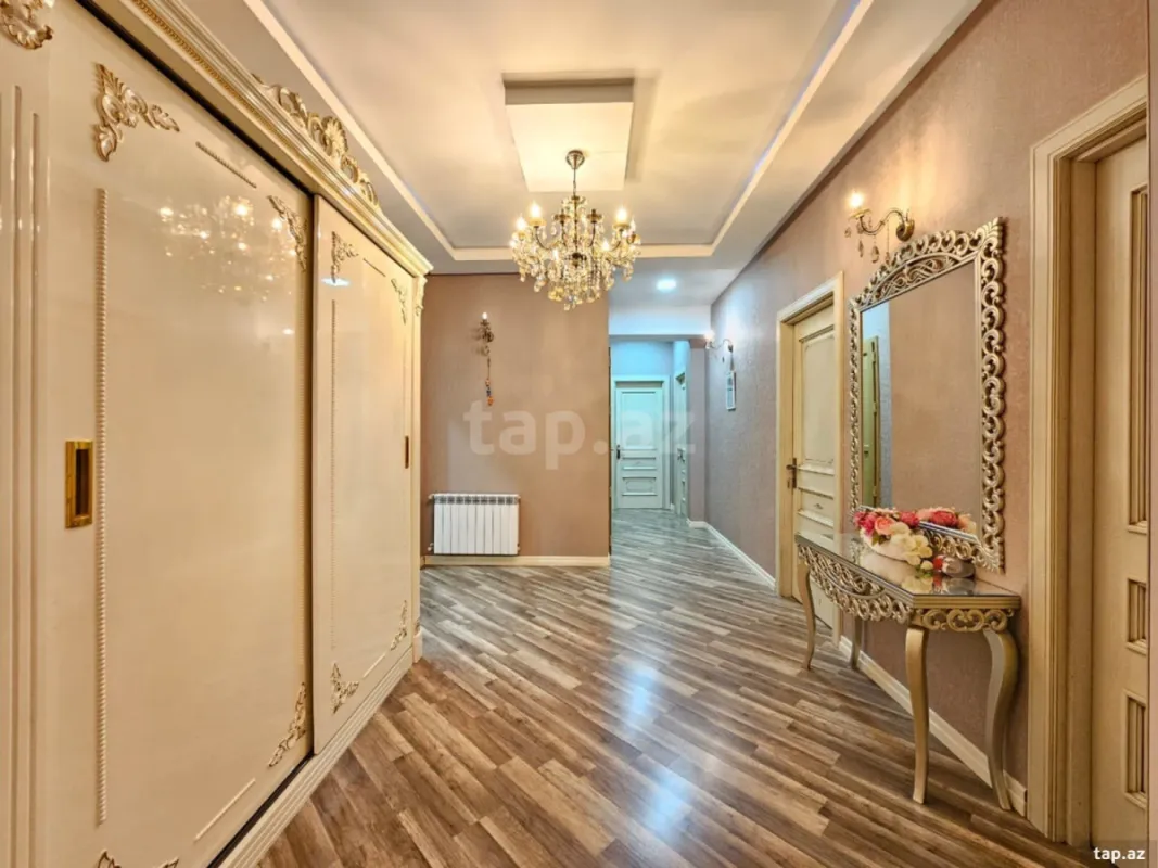 Satılır 4 otaqlı yeni tikili 136 m²