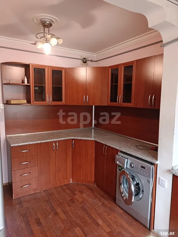 Kirayə verilir 2 otaqlı mənzil 60 m²