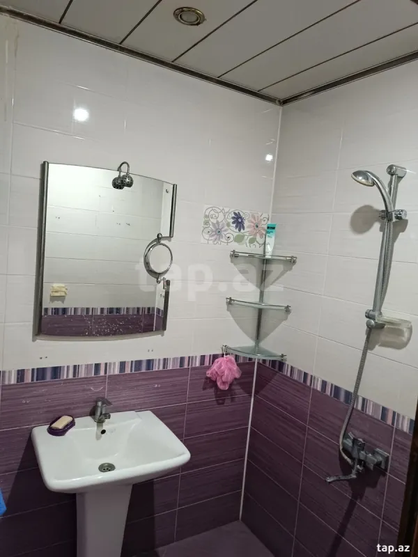 Kirayə verilir 2 otaqlı mənzil 60 m²