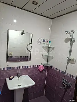 Kirayə verilir 2 otaqlı mənzil 60 m²