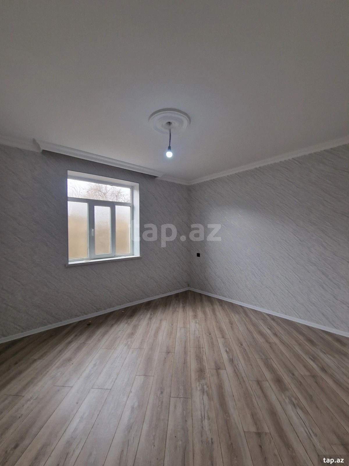 Satılır 5 otaqlı həyət evi