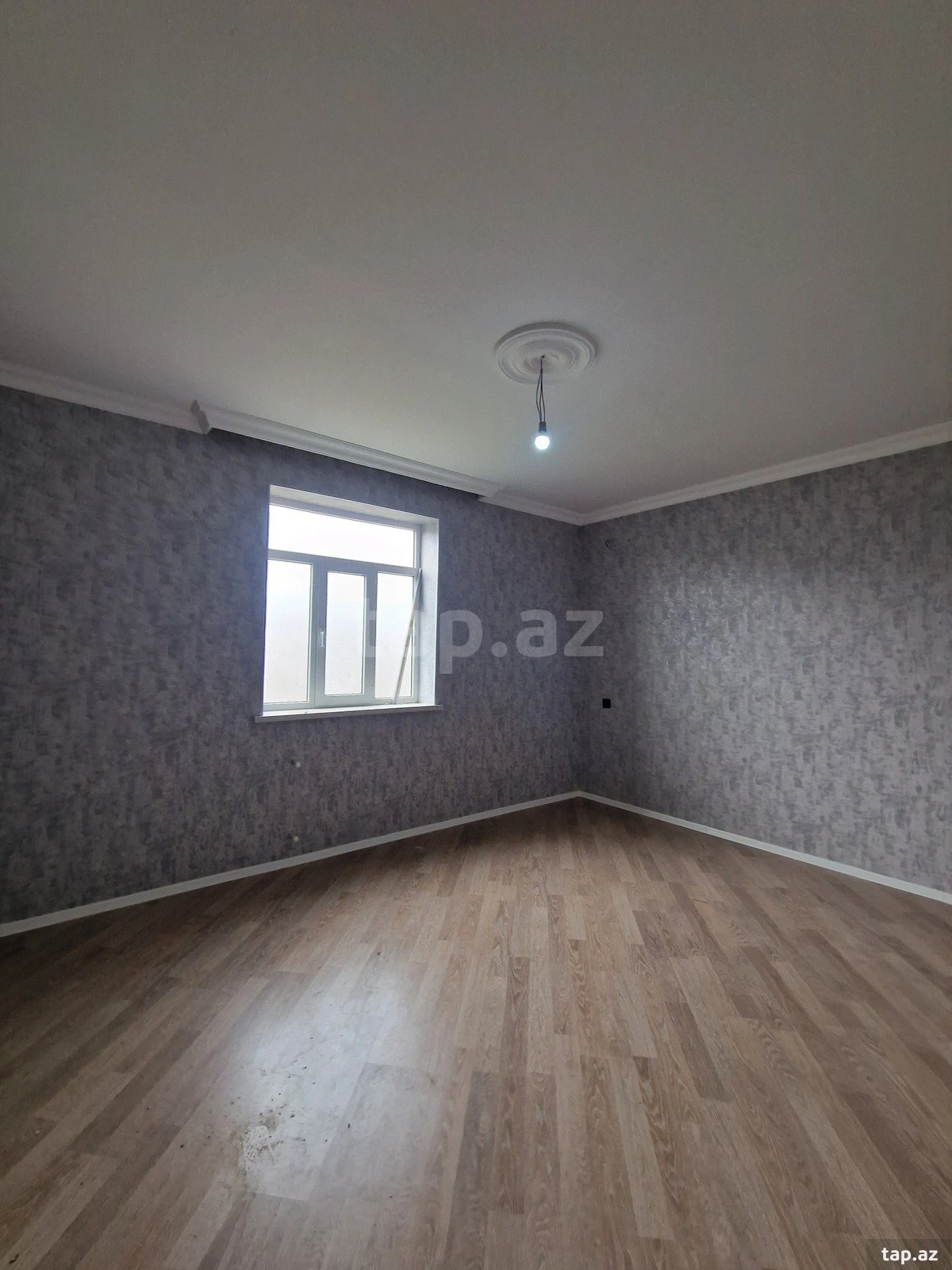 Satılır 5 otaqlı həyət evi