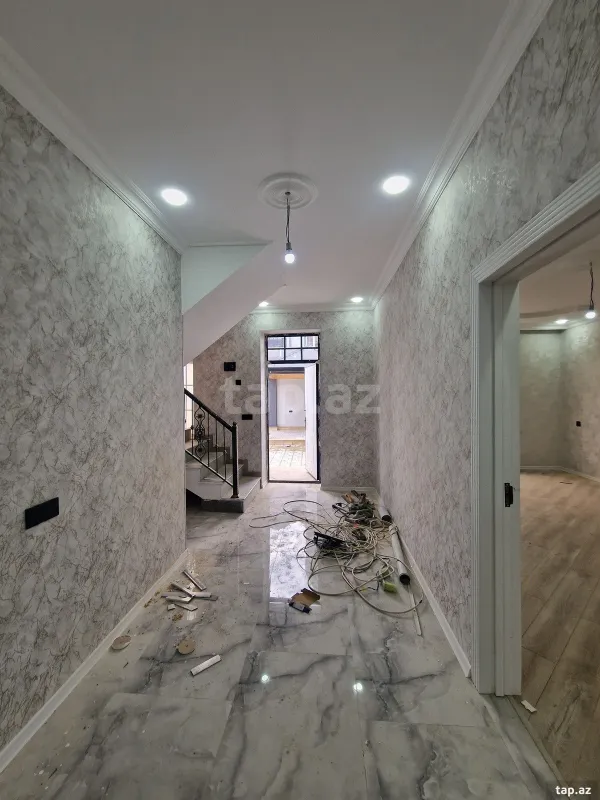 Satılır 5 otaqlı həyət evi