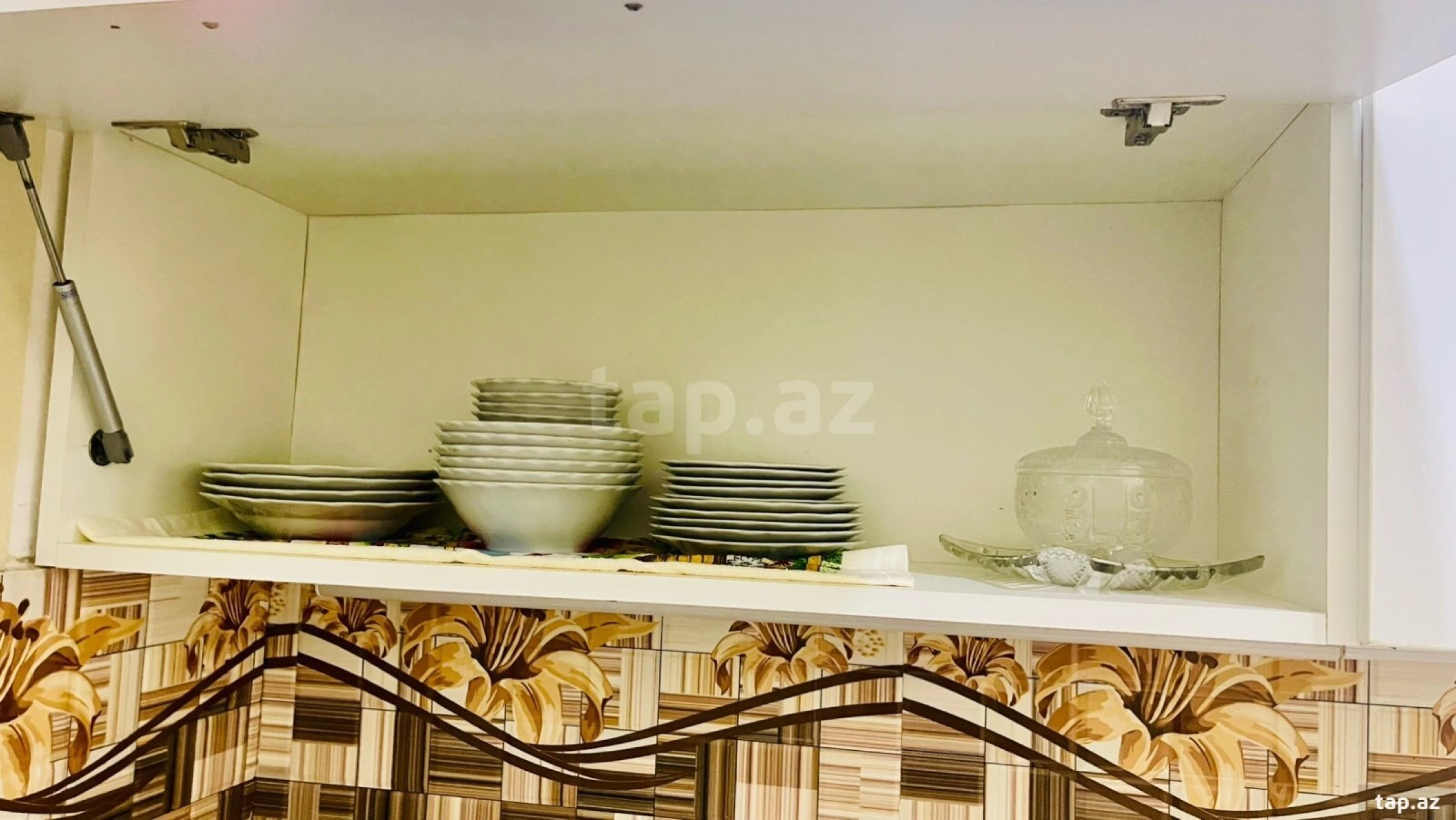 Kirayə verilir 2 otaqlı mənzil 65 m²