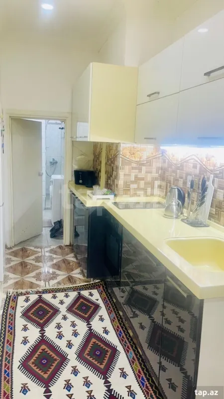 Kirayə verilir 2 otaqlı mənzil 65 m²