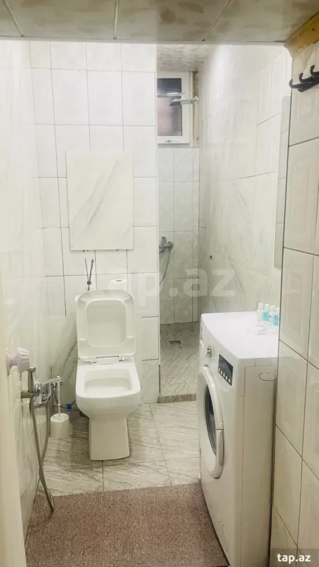 Kirayə verilir 2 otaqlı mənzil 65 m²