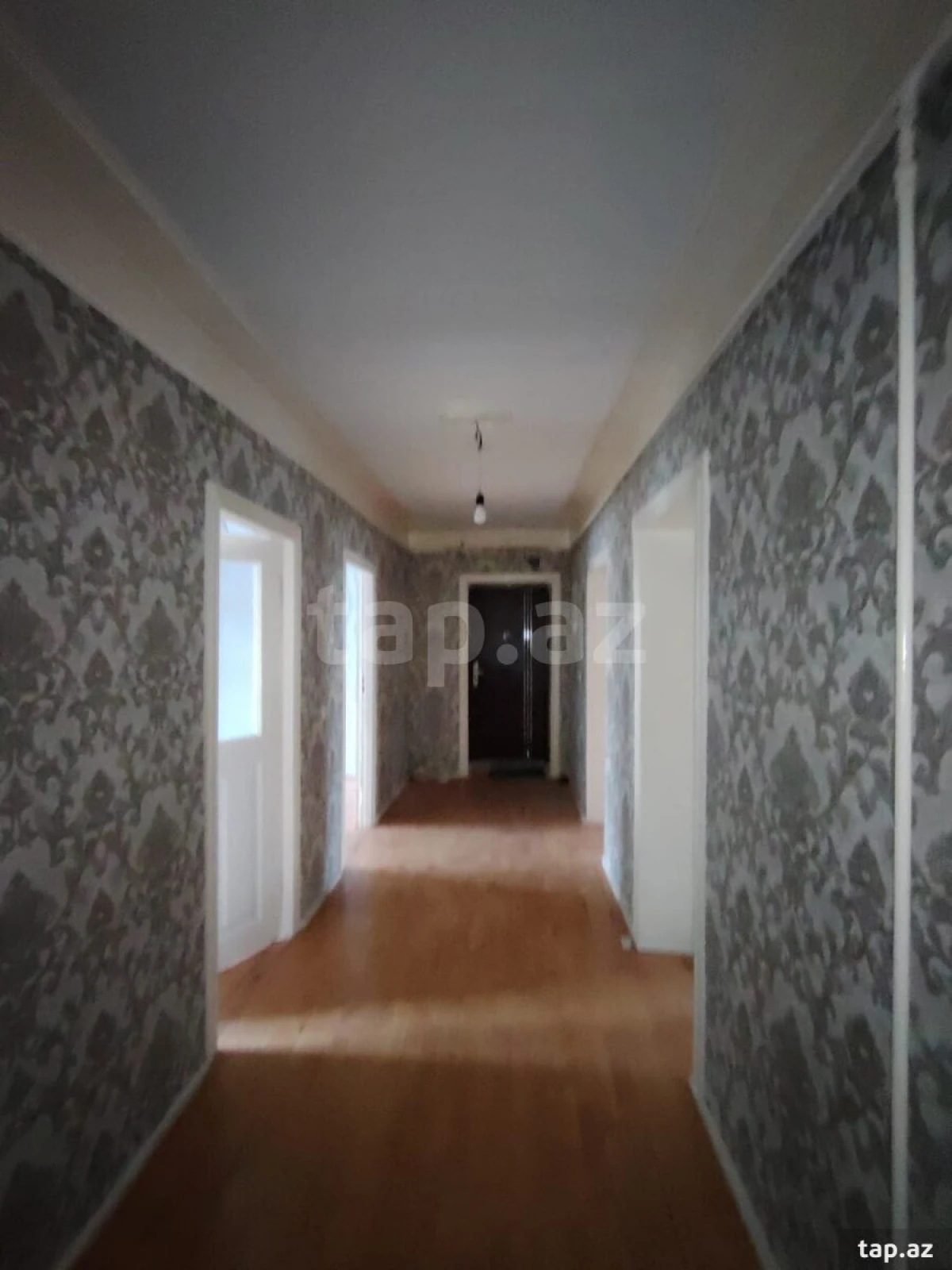 Satılır 5 otaqlı mənzil 105 m²