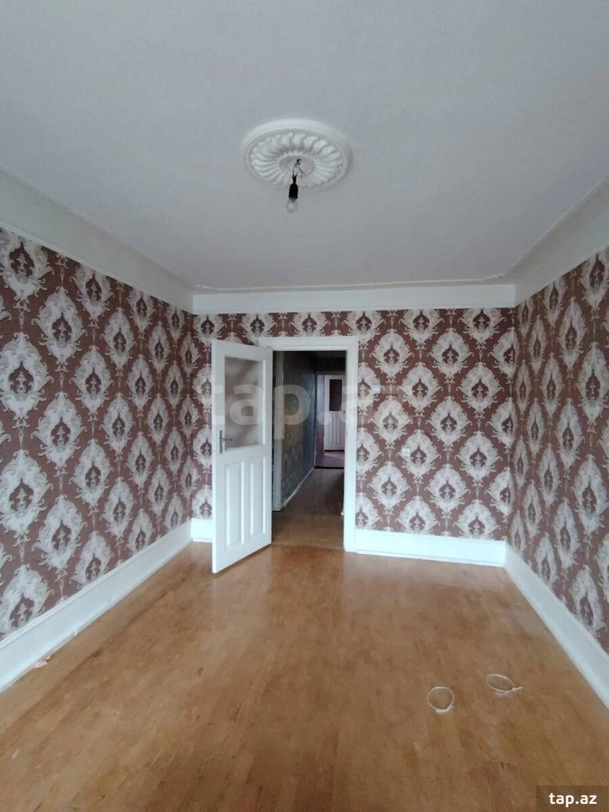 Satılır 5 otaqlı mənzil 105 m²