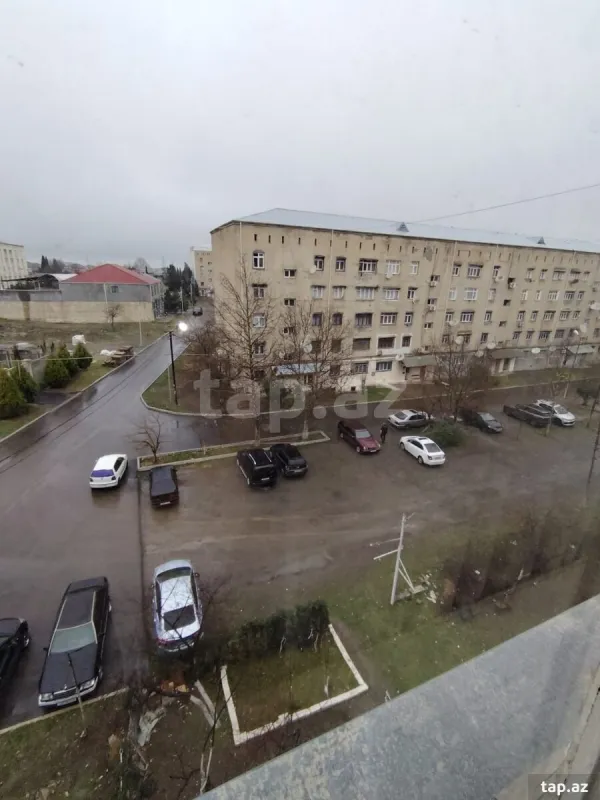 Satılır 5 otaqlı mənzil 105 m²