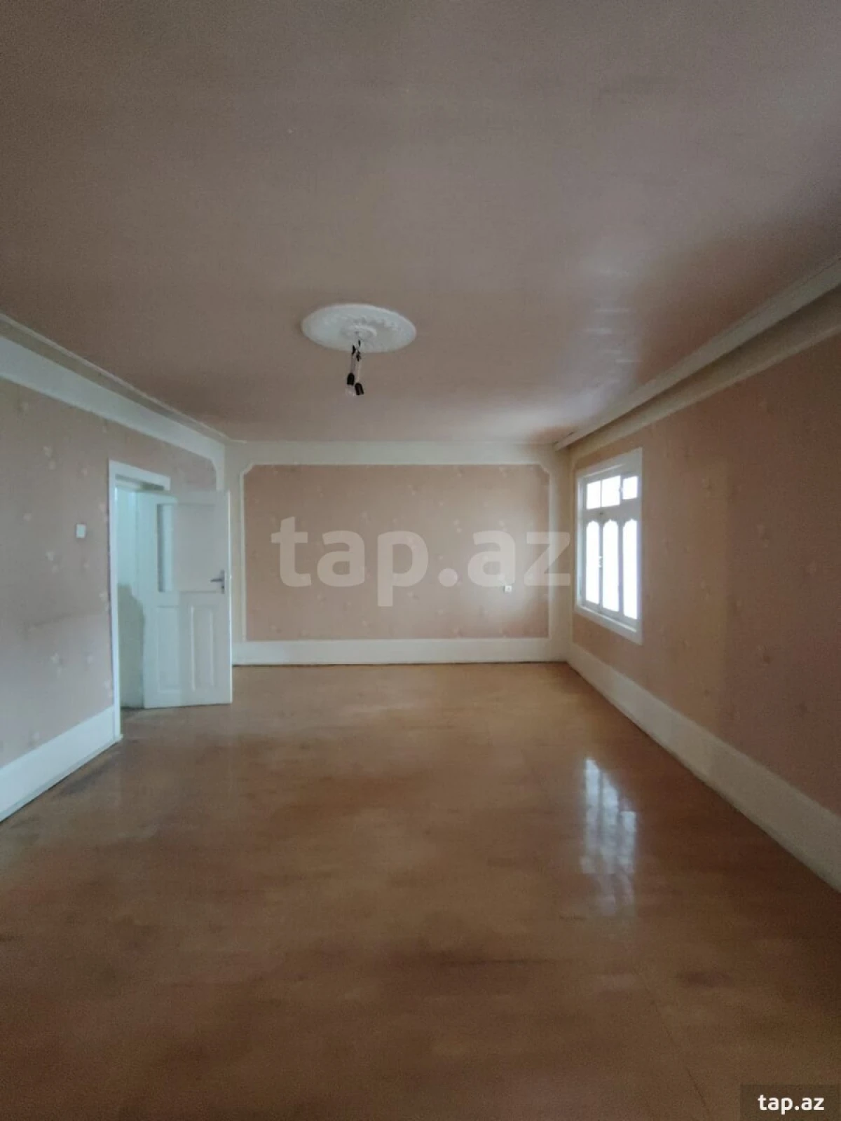Satılır 5 otaqlı mənzil 105 m²