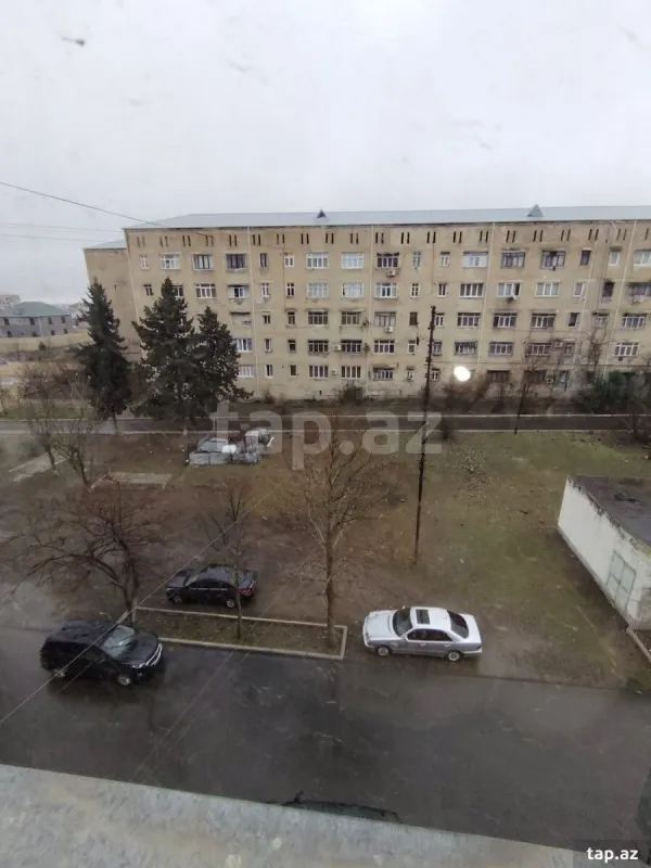 Satılır 5 otaqlı mənzil 105 m²