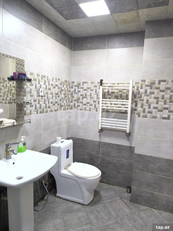 Kirayə verilir 2 otaqlı yeni tikili 75 m²