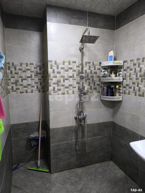 Kirayə verilir 2 otaqlı yeni tikili 75 m²