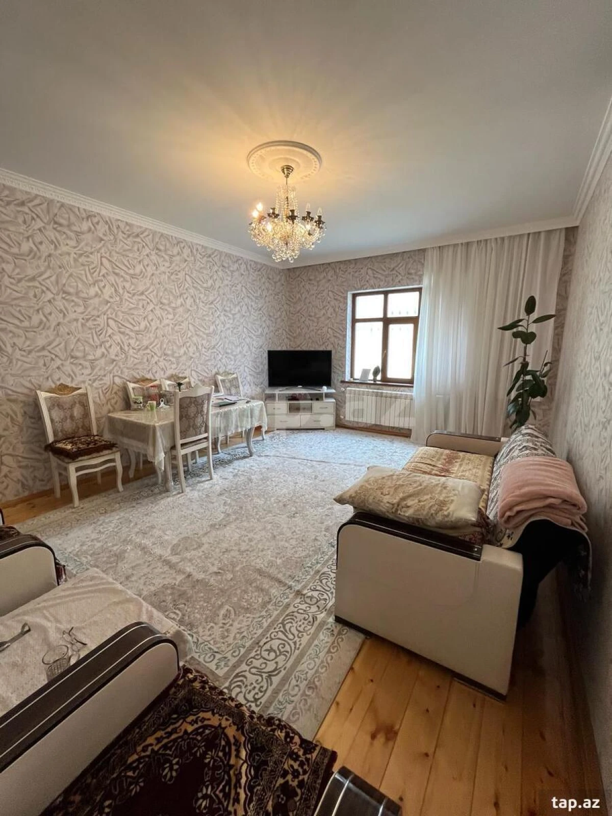 Satılır 4 otaqlı həyət evi