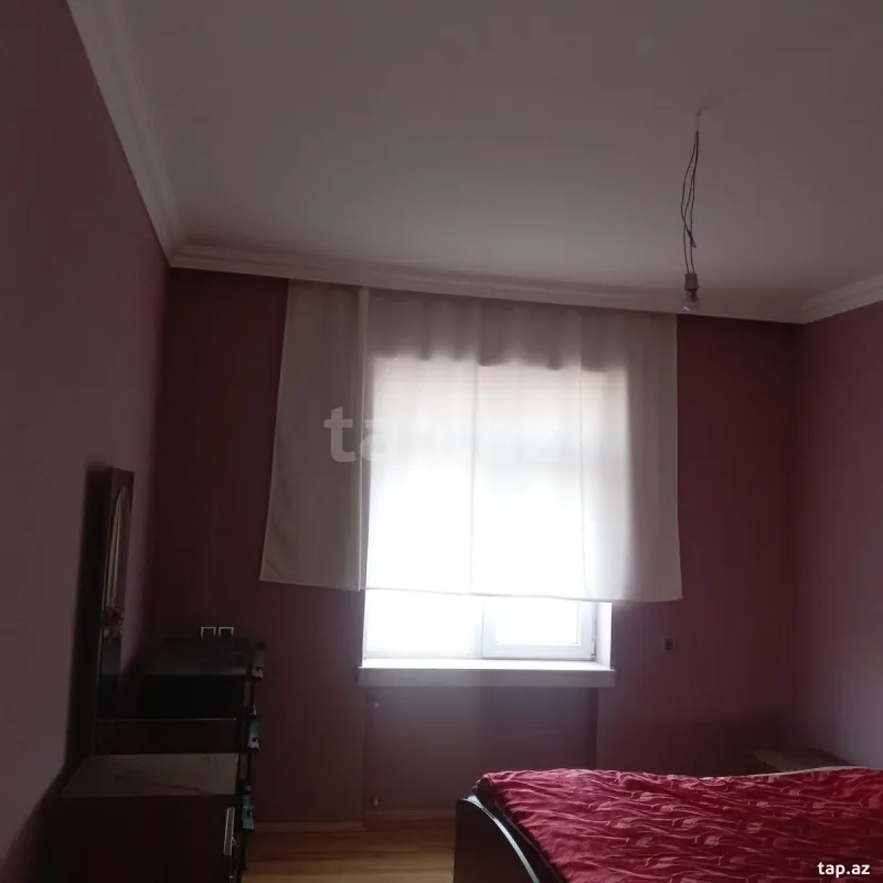 Satılır 5 otaqlı həyət evi