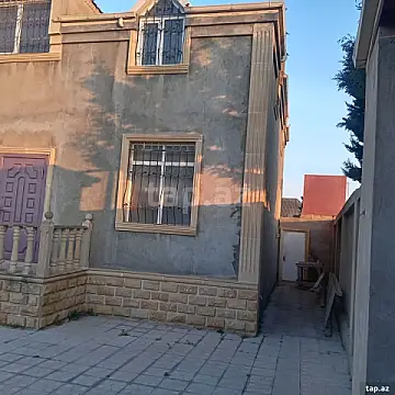Satılır 5 otaqlı həyət evi