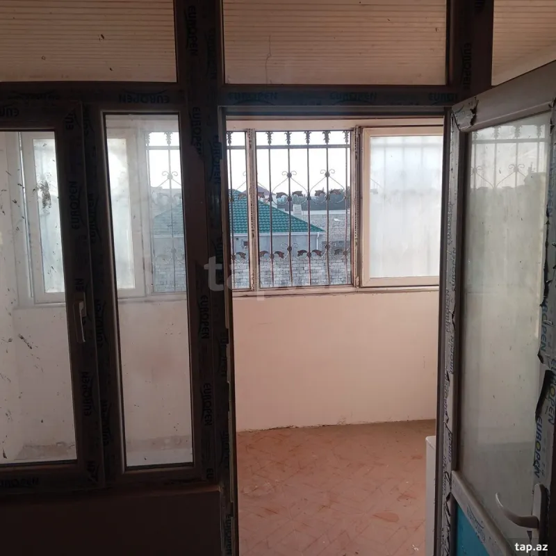 Satılır 5 otaqlı həyət evi