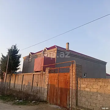 Satılır 5 otaqlı həyət evi