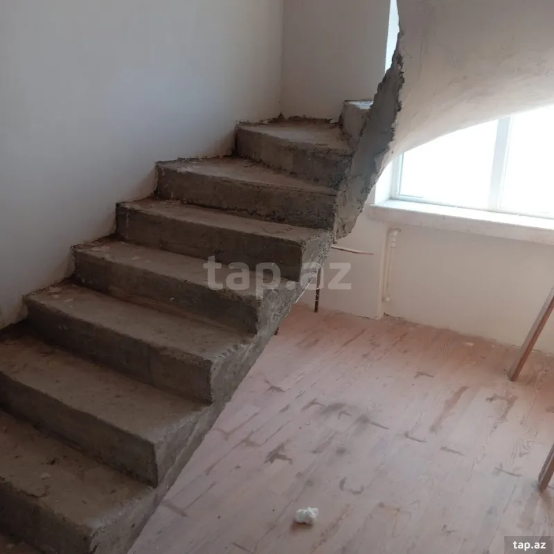 Satılır 5 otaqlı həyət evi