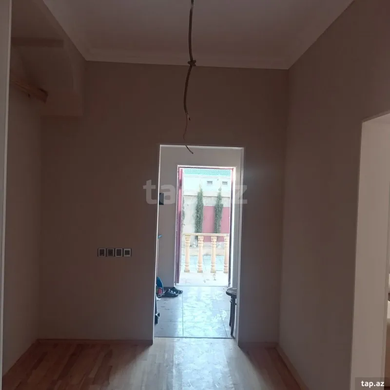 Satılır 5 otaqlı həyət evi