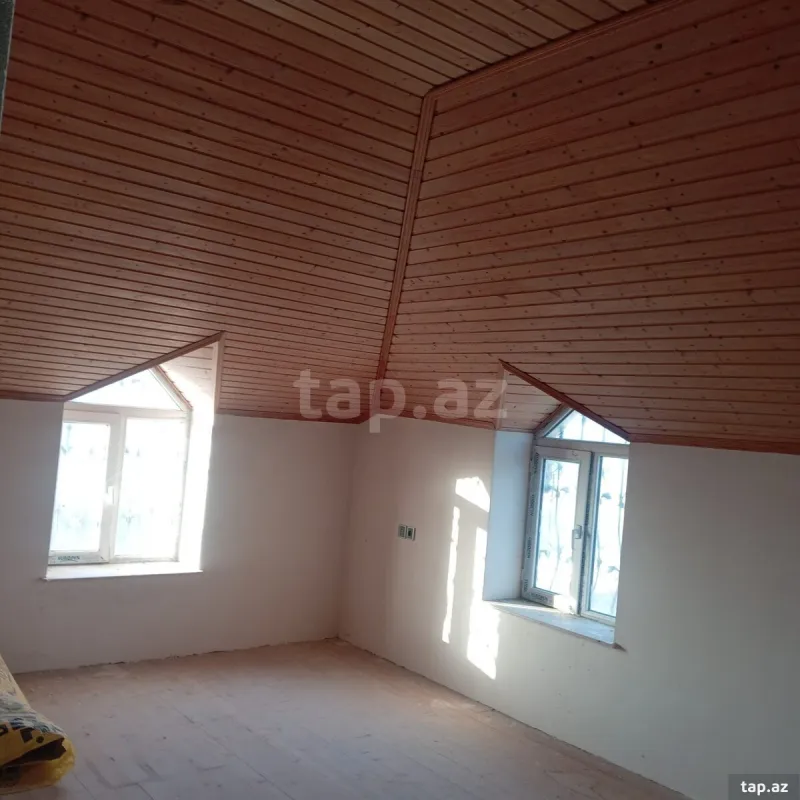 Satılır 5 otaqlı həyət evi