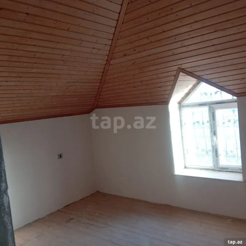 Satılır 5 otaqlı həyət evi