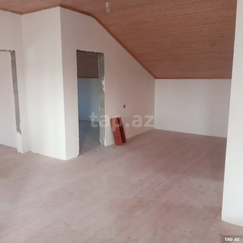 Satılır 5 otaqlı həyət evi