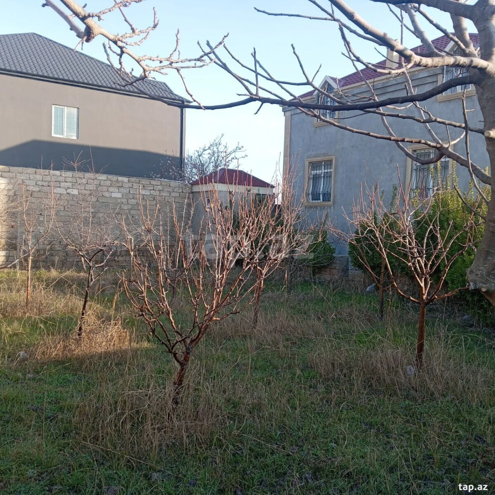 Satılır 5 otaqlı həyət evi