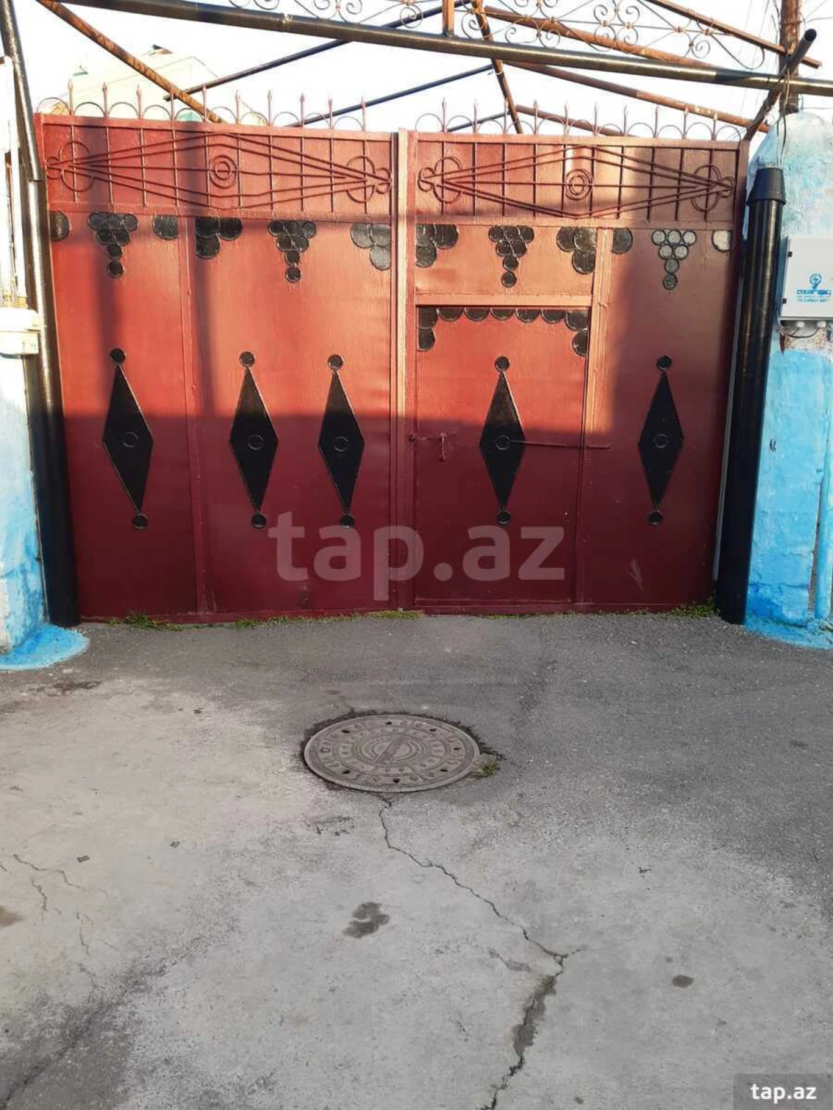 Satılır 4 otaqlı həyət evi