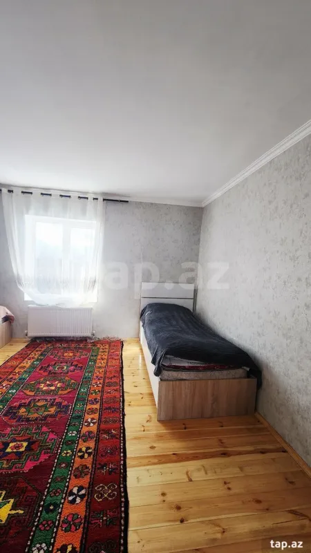 Kirayə verilir 4 otaqlı həyət evi