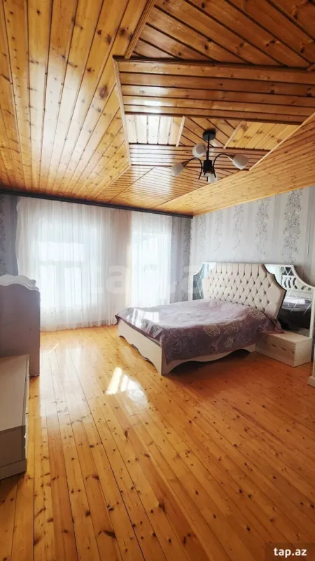 Kirayə verilir 4 otaqlı həyət evi