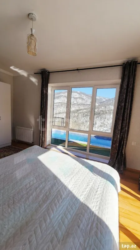 Kirayə verilir 4 otaqlı həyət evi