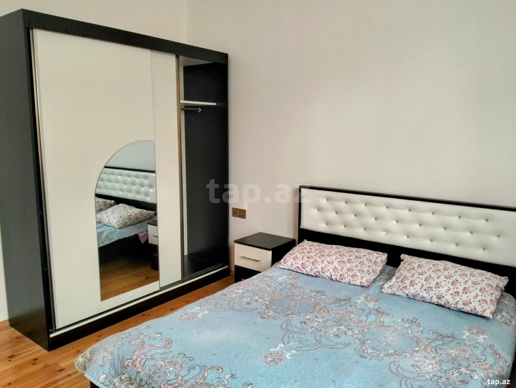 Kirayə verilir 5 otaqlı həyət evi