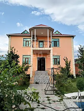 Kirayə verilir 5 otaqlı həyət evi — Qəbələ 5 otaq