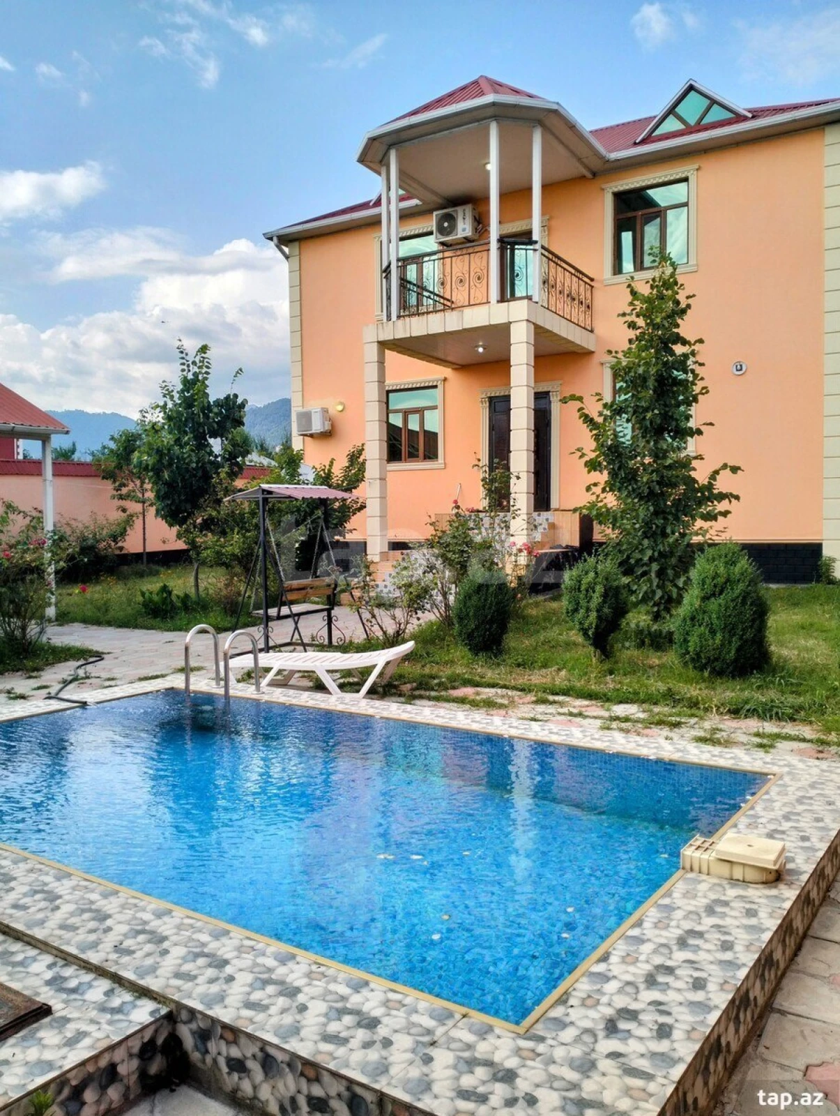 Kirayə verilir 5 otaqlı həyət evi