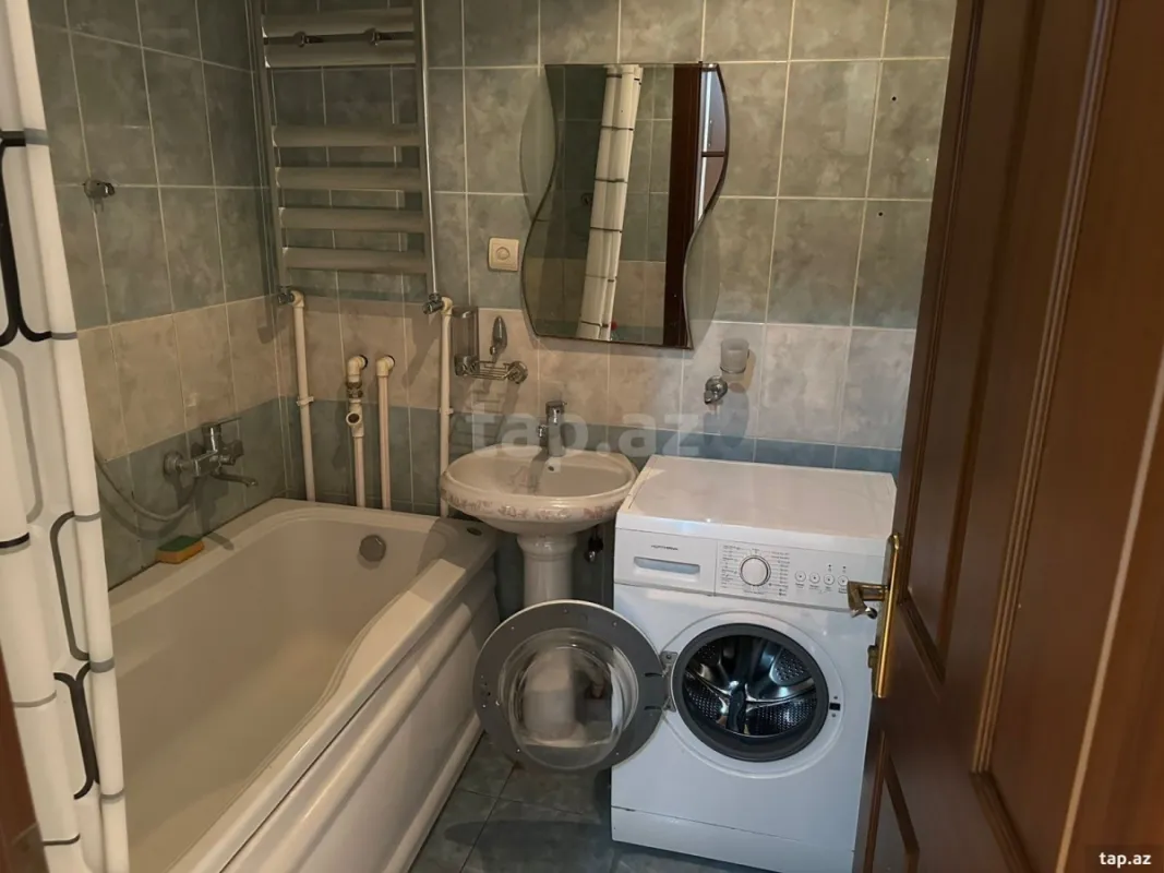 Kirayə verilir 2 otaqlı mənzil 85 m²