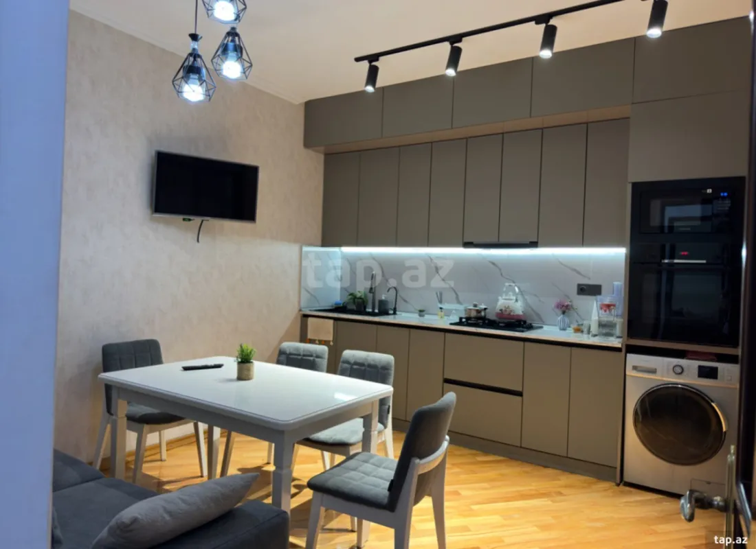 Satılır 4 otaqlı həyət evi