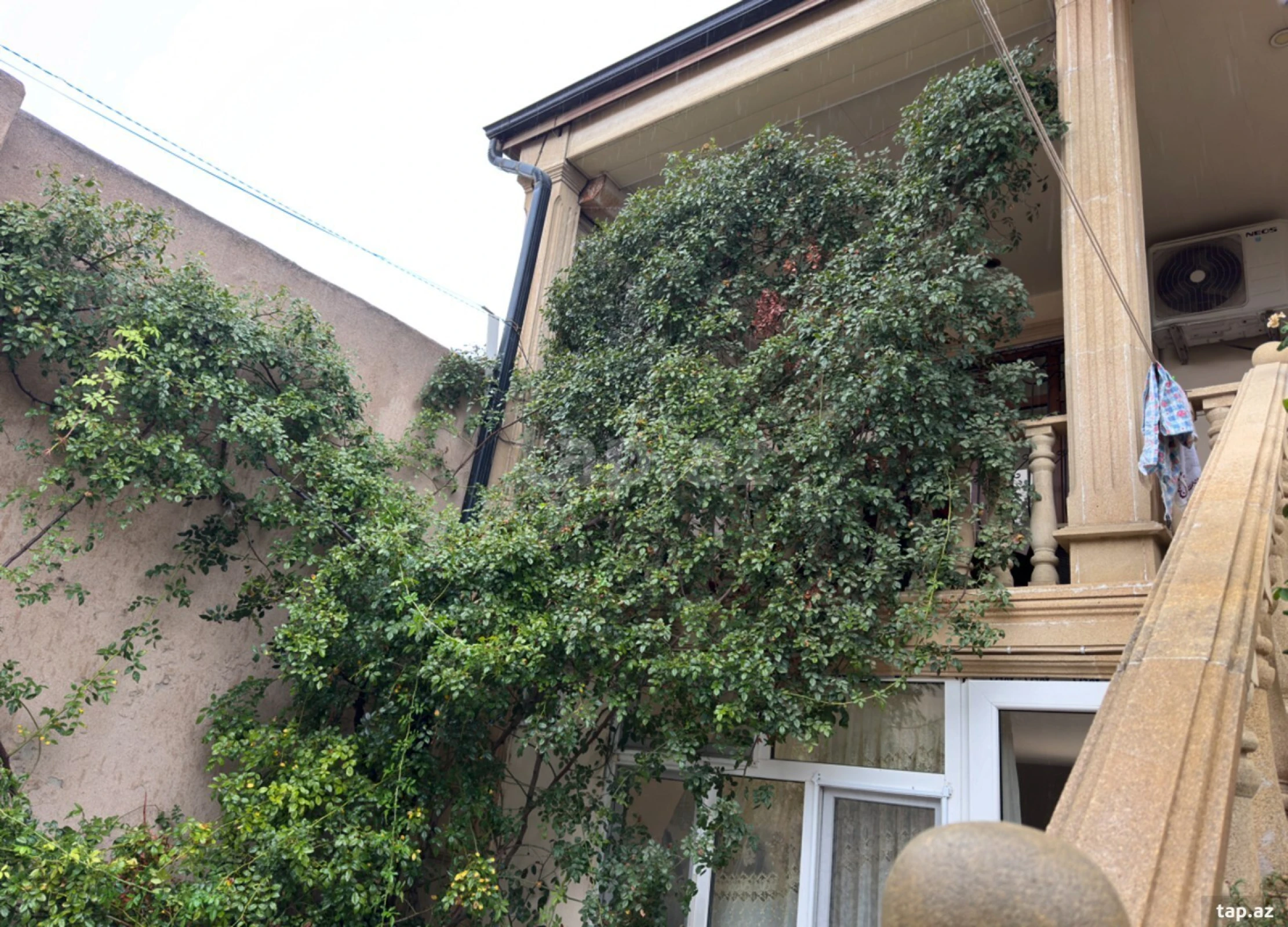 Satılır 4 otaqlı həyət evi