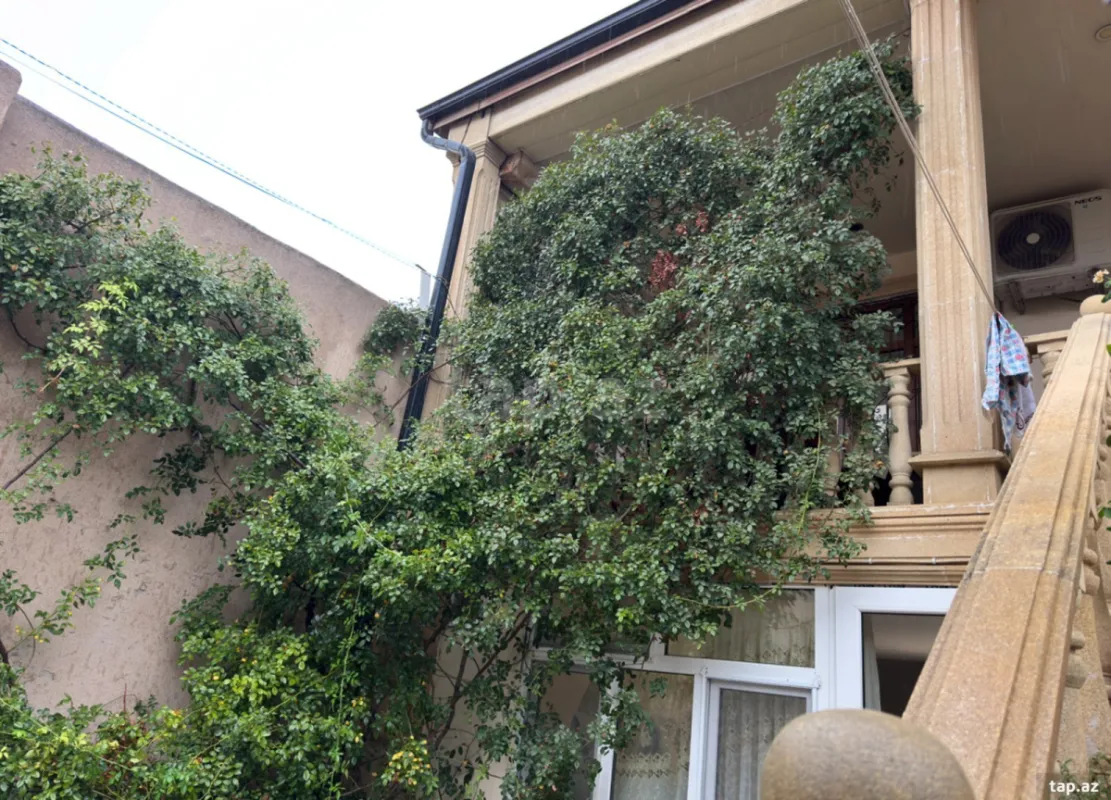 Satılır 4 otaqlı həyət evi