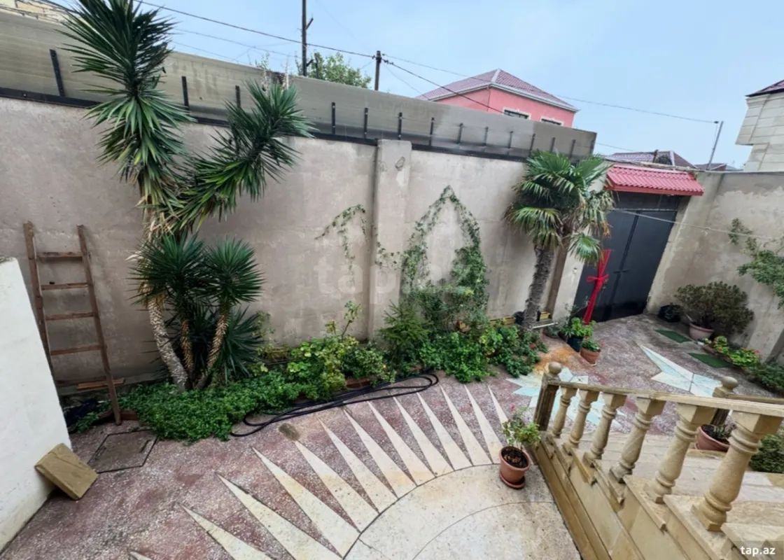 Satılır 4 otaqlı həyət evi