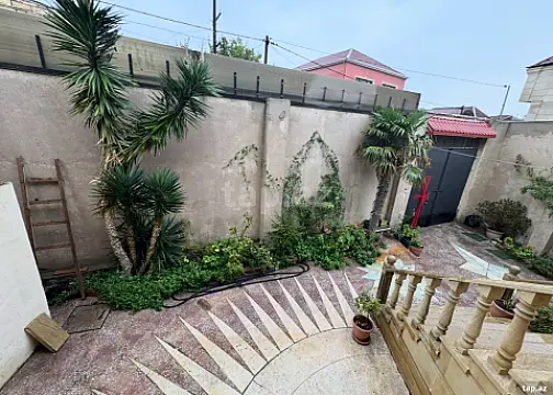 Satılır 4 otaqlı həyət evi